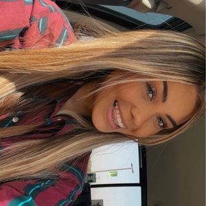 Meet your Posher, Emily